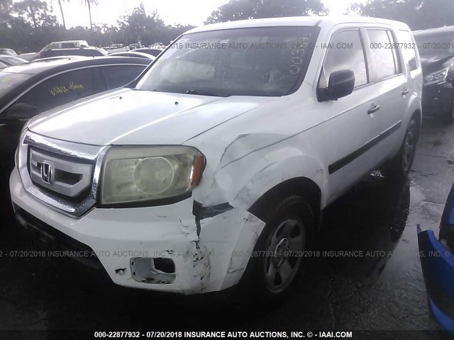 5FNYF38209B003875 - 2009 HONDA PILOT LX WHITE photo 2