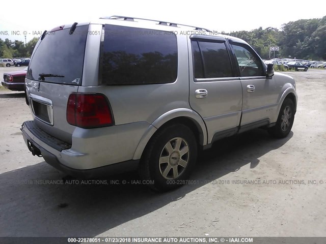 5LMFU28R93LJ11686 - 2003 LINCOLN NAVIGATOR Grau Foto 4