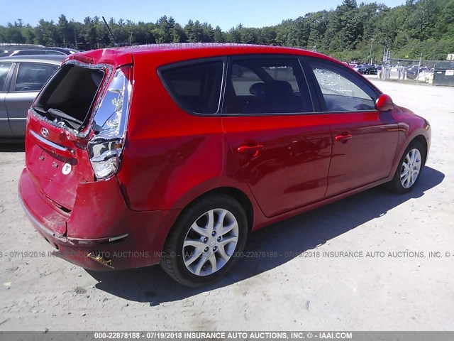 KMHDC86E99U040587 - 2009 HYUNDAI ELANTRA TOURING  RED photo 4