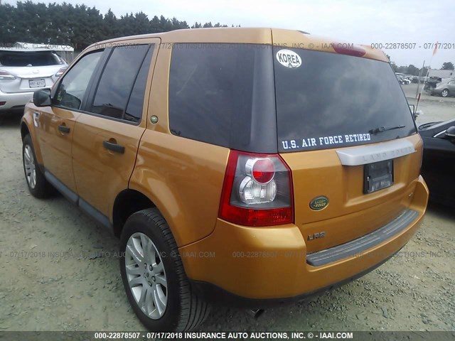 SALFS24N48H014401 - 2008 LAND ROVER LR2 SE TECHNOLOGY ORANGE photo 3