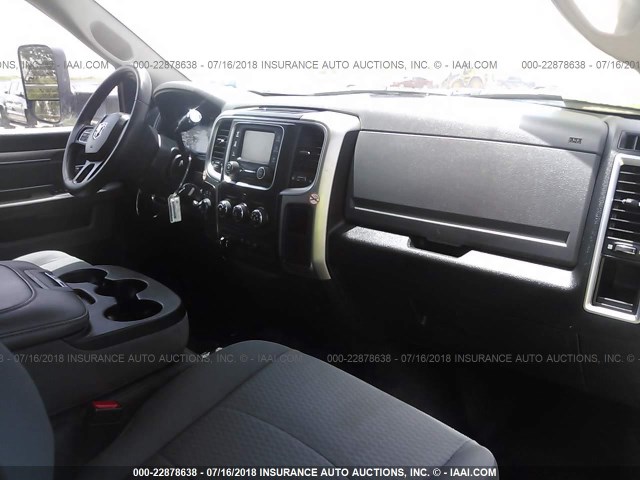 3C63RRHL8HG736270 - 2017 RAM 3500 SLT WHITE photo 5