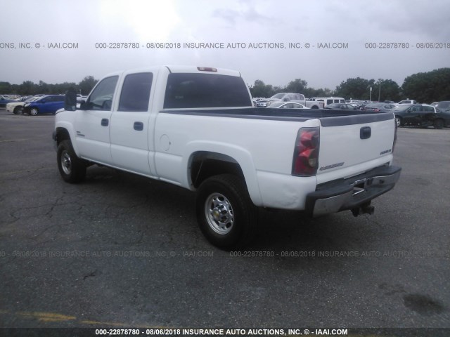 1GCHC23225F874440 - 2005 CHEVROLET SILVERADO C2500 HEAVY DUTY WHITE photo 3