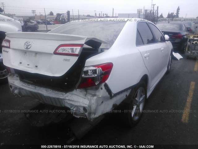 4T1BF1FKXDU717778 - 2013 TOYOTA CAMRY L/SE/LE/XLE 白色 照片 4