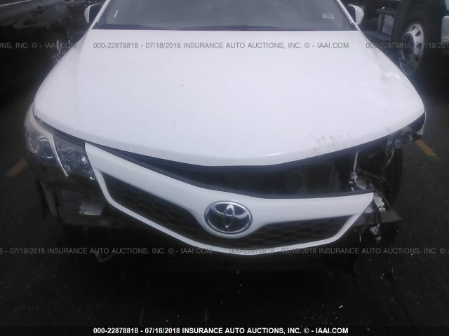 4T1BF1FKXDU717778 - 2013 TOYOTA CAMRY L/SE/LE/XLE 白色 照片 6