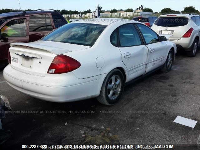 1FAFP53U82G140685 - 2002 FORD TAURUS SE WHITE photo 4