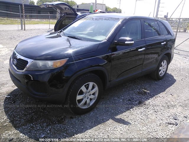 5XYKT4A13CG203865 - 2012 KIA SORENTO LX BLACK photo 2
