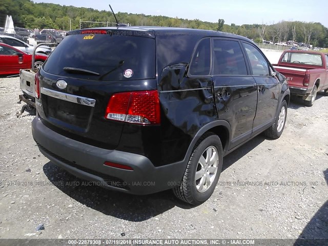 5XYKT4A13CG203865 - 2012 KIA SORENTO LX BLACK photo 4