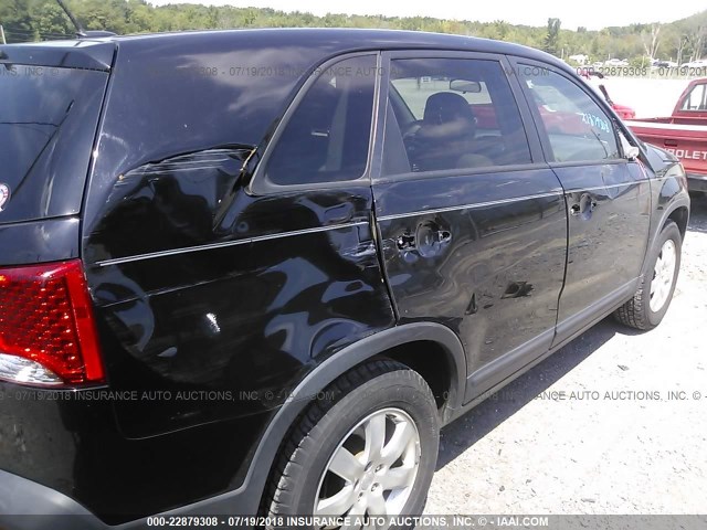5XYKT4A13CG203865 - 2012 KIA SORENTO LX BLACK photo 6
