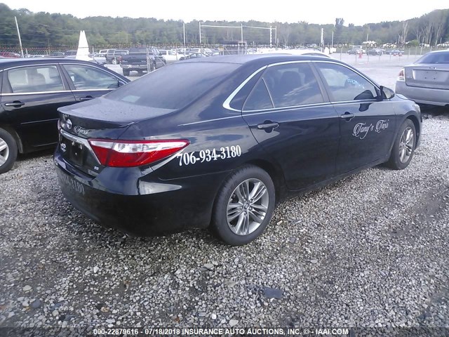 4T1BF1FK2GU164760 - 2016 TOYOTA CAMRY LE/XLE/SE/XSE BLACK photo 4