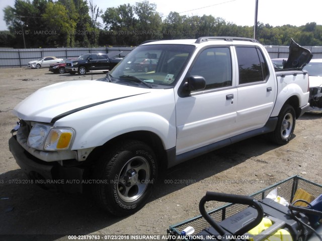 1FMZU67K74UA00500 - 2004 FORD EXPLORER SPORT TR  WHITE photo 2