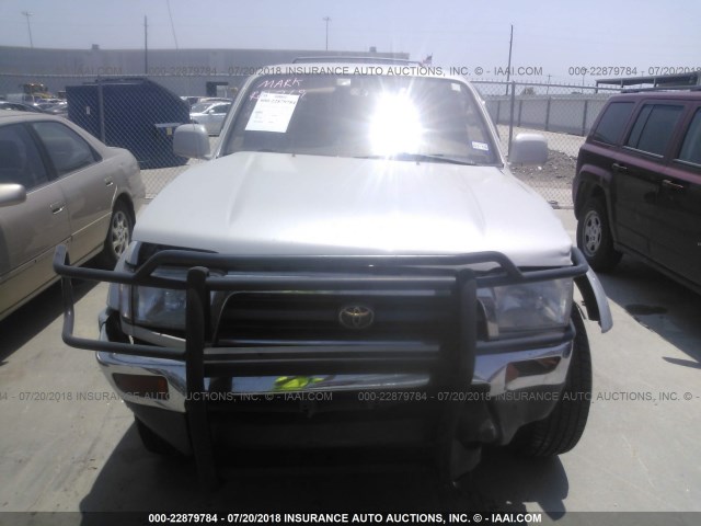 JT3GN87R8W0086528 - 1998 TOYOTA 4RUNNER LIMITED SILVER photo 6