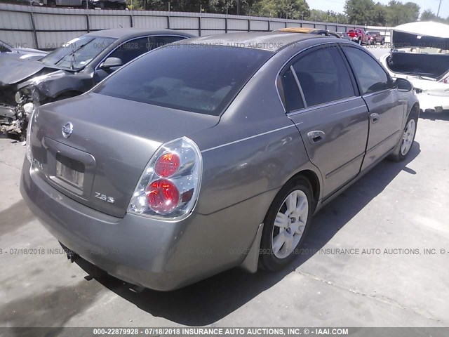 1N4AL11D55N476103 - 2005 NISSAN ALTIMA S/SL GRAY photo 4