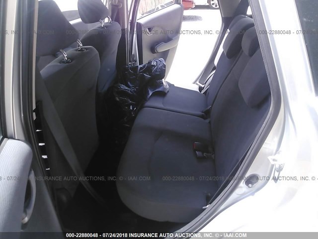 JHMGE8H35CS000533 - 2012 HONDA FIT SILVER photo 8