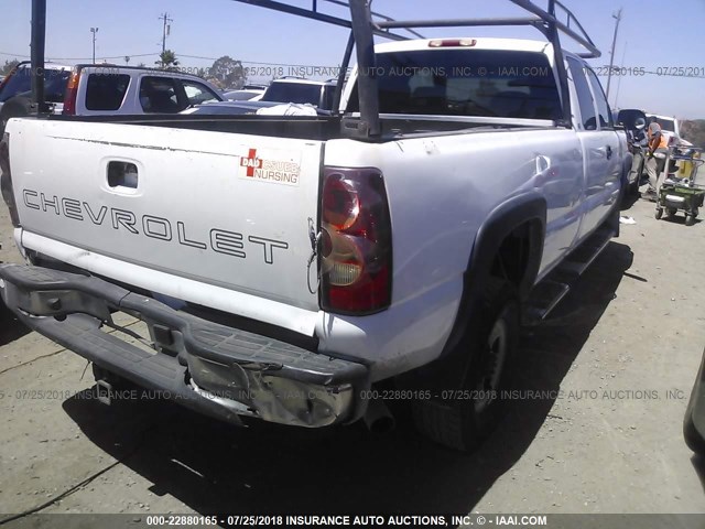 1GCHC29U73E265940 - 2003 CHEVROLET SILVERADO C2500 HEAVY DUTY WHITE photo 4