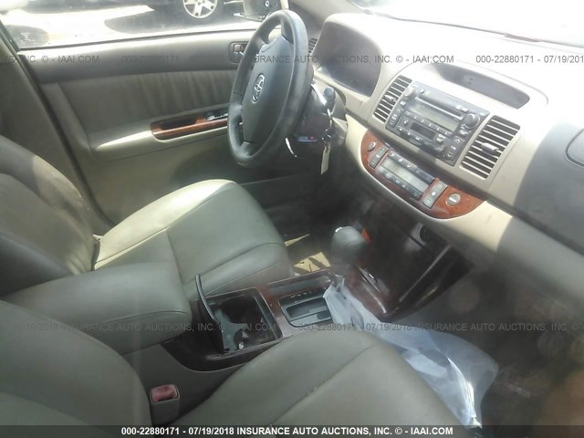 4T1BF32K15U097258 - 2005 TOYOTA CAMRY LE/XLE/SE Қоңыр фото 5