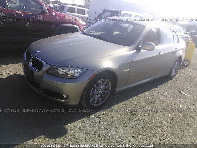 WBAPH5C53AA439794 - 2010 BMW 328 I SULEV BEIGE photo 2