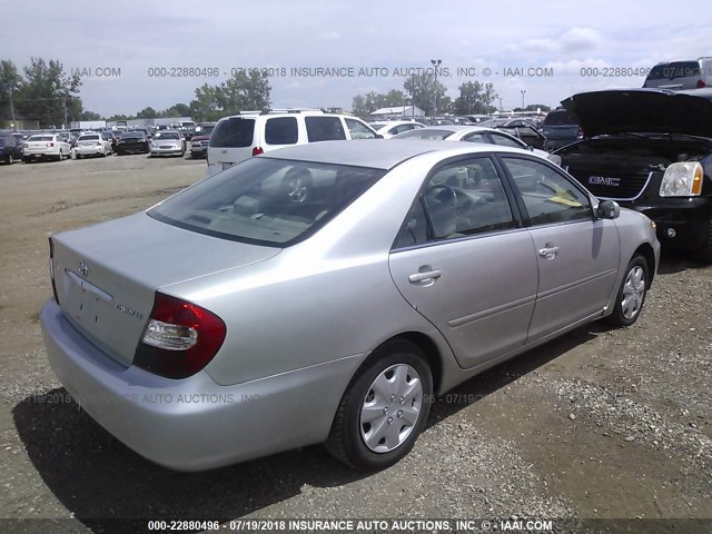 4T1BE32K43U187522 - 2003 TOYOTA CAMRY LE/XLE/SE 银色 照片 4