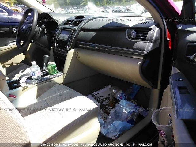 4T1BD1FK5EU125339 - 2014 TOYOTA CAMRY HYBRID/LE/XLE 红色 照片 5