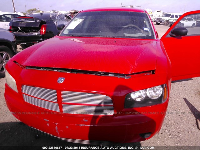 2B3KA43G28H285105 - 2008 DODGE CHARGER RED photo 6