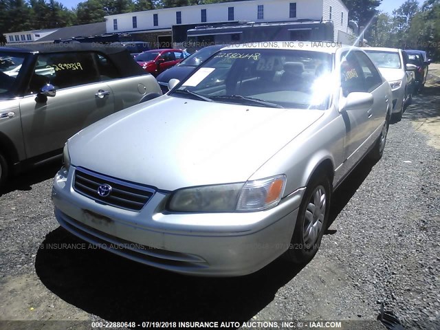 4T1BG22KXYU629764 - 2000 TOYOTA CAMRY CE/LE/XLE 银色 照片 2