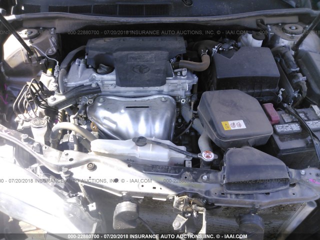 4T1BF1FK1HU728772 - 2017 TOYOTA CAMRY LE/XLE/SE/XSE 灰色 照片 10