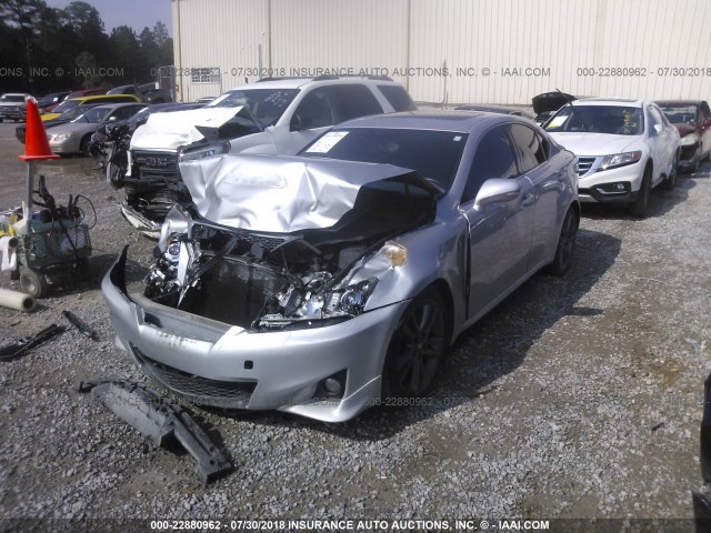 JTHBF5C21B2101717 - 2011 LEXUS IS SILVER photo 2