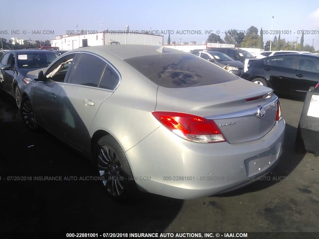 W04GT5GCXB1012084 - 2011 BUICK REGAL CXL SILVER photo 3