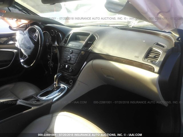 W04GT5GCXB1012084 - 2011 BUICK REGAL CXL SILVER photo 5