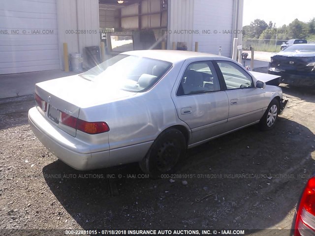 4T1BG22K01U064091 - 2001 TOYOTA CAMRY CE/LE/XLE SILVER photo 4