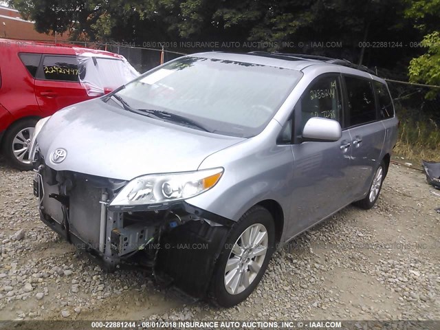 5TDDK3DC9BS010379 - 2011 TOYOTA SIENNA XLE/LIMITED GRAY photo 2