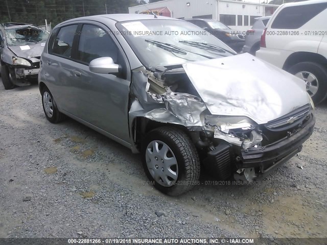KL1TD62655B327504 - 2005 CHEVROLET AVEO LS SILVER photo 1