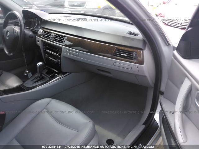 WBAVB33536KR73117 - 2006 BMW 330 I SILVER photo 5