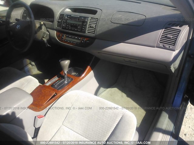 4T1BE30K23U653287 - 2003 TOYOTA CAMRY LE/XLE/SE 浅蓝色 照片 5
