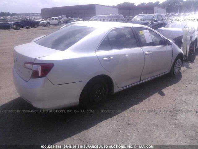 4T4BF1FK1DR331000 - 2013 TOYOTA CAMRY L/SE/LE/XLE SILVER photo 4