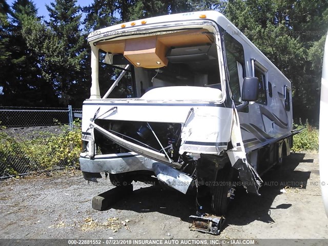 3FCMF53S6YJA01027 - 2000 FORD F550 SUPER DUTY STRIPPED CHASS WHITE photo 2