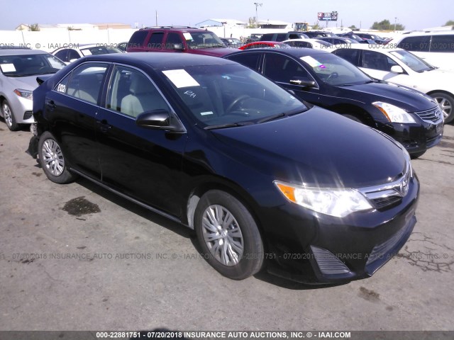 4T1BF1FK0DU227432 - 2013 TOYOTA CAMRY L/SE/LE/XLE შავი ფოტო 1