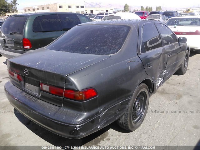 JT2BF22K2V0080936 - 1997 TOYOTA CAMRY LE/XLE 灰色 照片 4