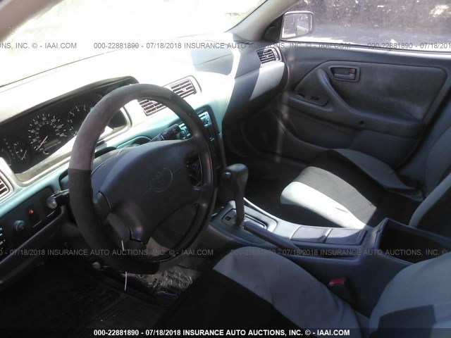 JT2BF22K2V0080936 - 1997 TOYOTA CAMRY LE/XLE 灰色 照片 5