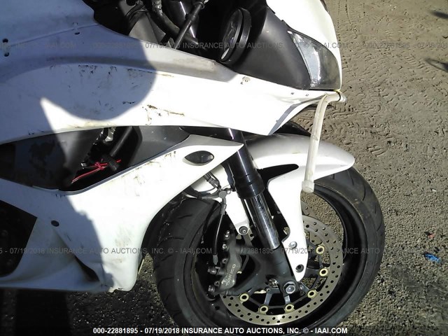 JH2PC40197M000773 - 2007 HONDA CBR600 RR WHITE photo 5