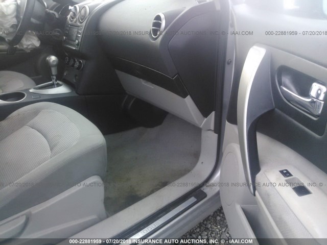 JN8AS5MT4CW260083 - 2012 NISSAN ROGUE S/SV SILVER photo 5