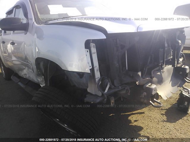 3GTP2VE39BG333580 - 2011 GMC SIERRA K1500 SLE SILVER photo 6