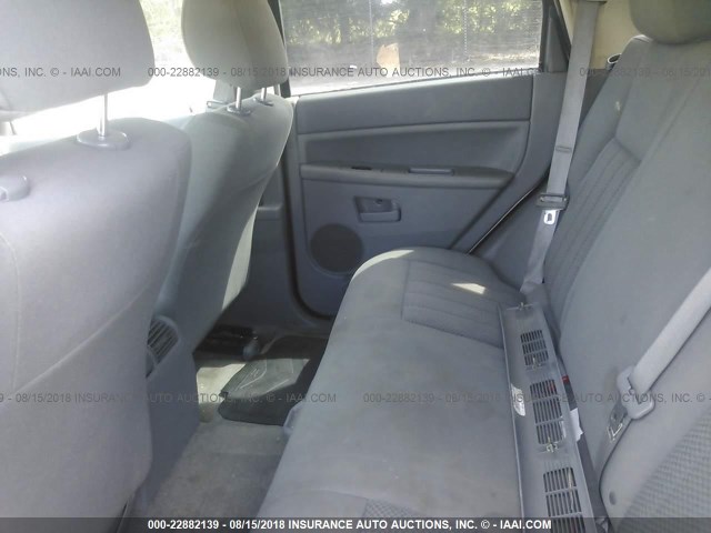 1J4GR48KX5C695766 - 2005 JEEP GRAND CHEROKEE LAREDO/COLUMBIA/FREEDOM 白色 照片 8