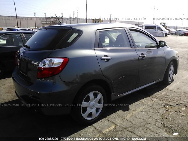 2T1KU40E69C134157 - 2009 TOYOTA COROLLA MATRIX  GRAY photo 4