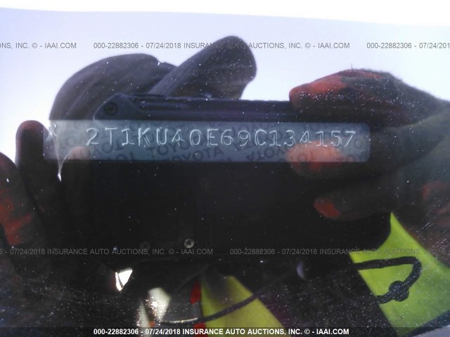 2T1KU40E69C134157 - 2009 TOYOTA COROLLA MATRIX  GRAY photo 9