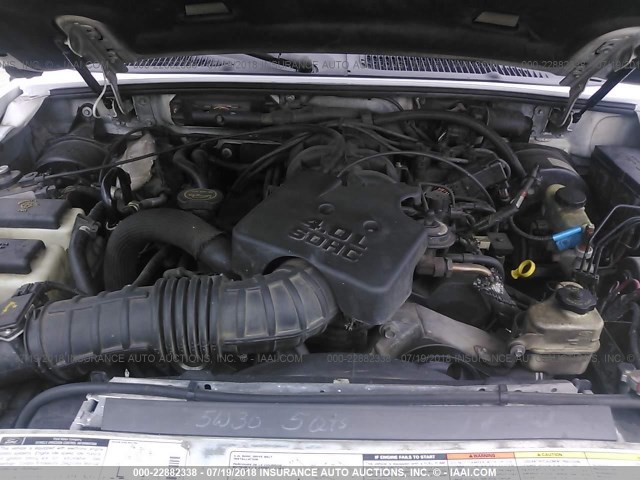 1FMZU67E31UB93914 - 2001 FORD EXPLORER SPORT TR  WHITE photo 10