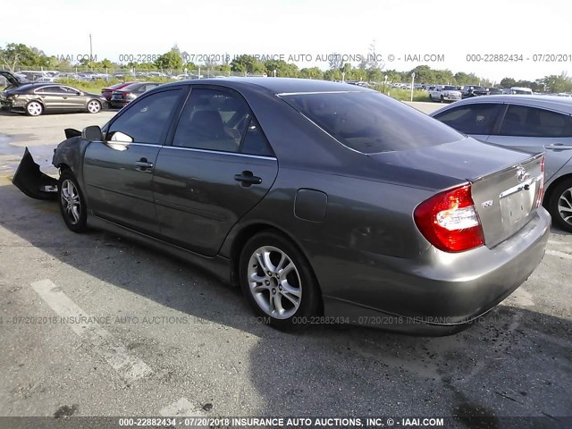 4T1BE32K93U735398 - 2003 TOYOTA CAMRY LE/XLE/SE GRAY photo 3
