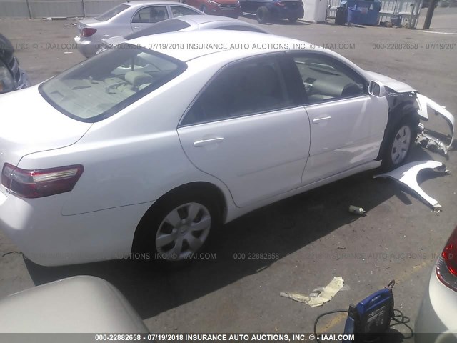 4T1BE46K68U733969 - 2008 TOYOTA CAMRY CE/LE/XLE/SE WHITE photo 4