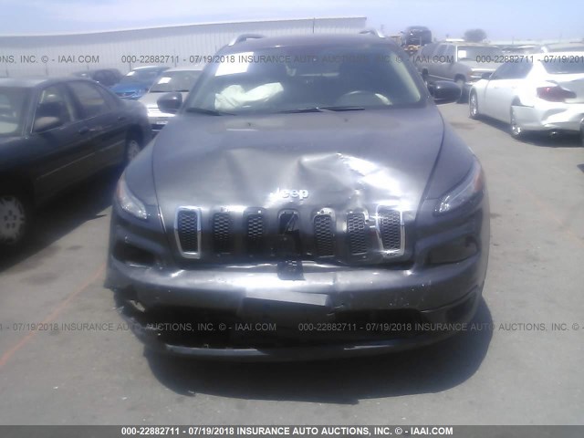 1C4PJLCB0HW539740 - 2017 JEEP CHEROKEE LATITUDE Boz foto 6