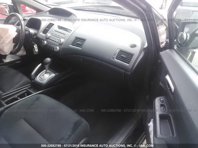 2HGFA1F66BH512063 - 2011 HONDA CIVIC LX-S 黑色 照片 5