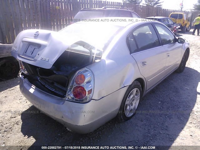 1N4AL11D52C199363 - 2002 NISSAN ALTIMA S/SL SILVER photo 4